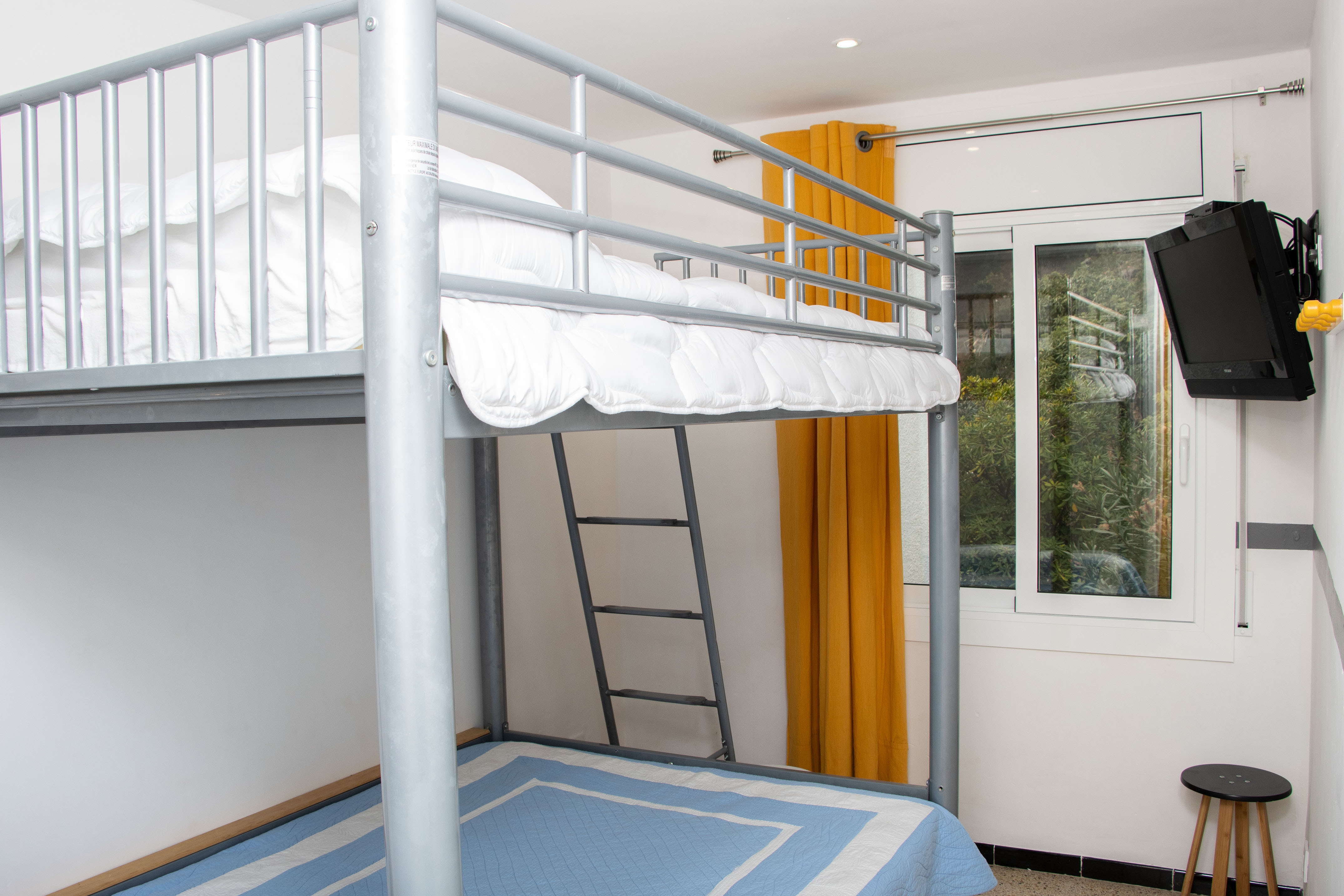 Seconde chambre lit queen